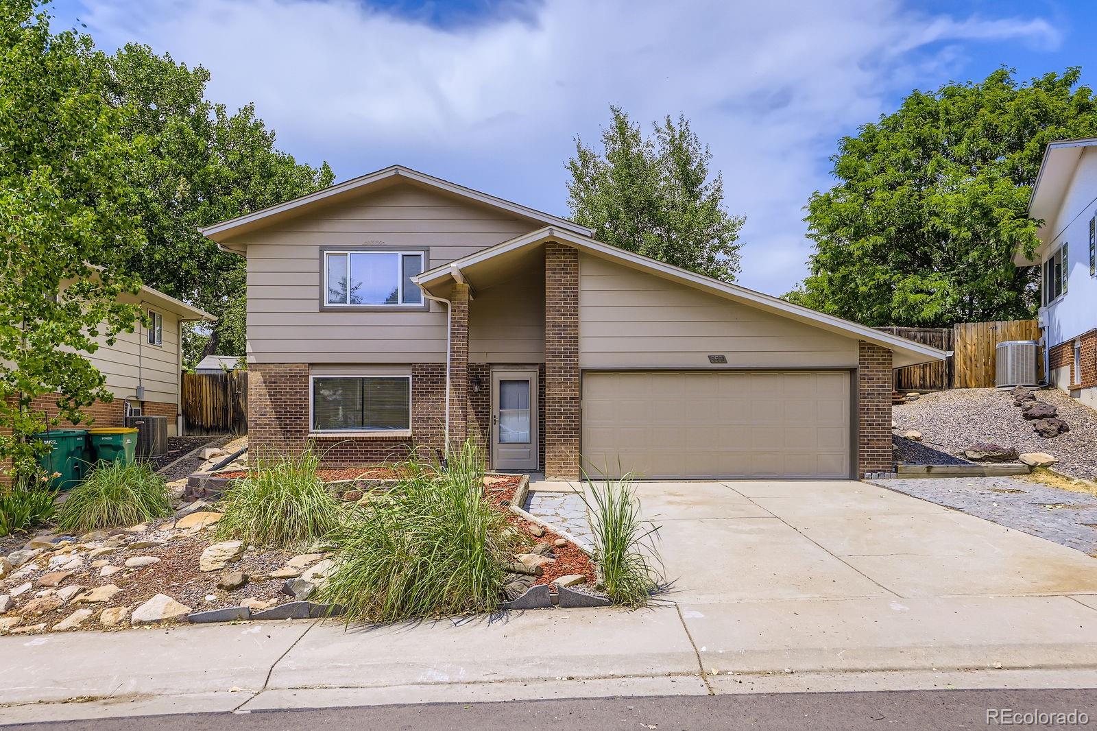  Broomfield Home | MLS #: 80487855551 W 102nd Place, Broomfield Beds: 3 Baths: 3 Price: $560,000