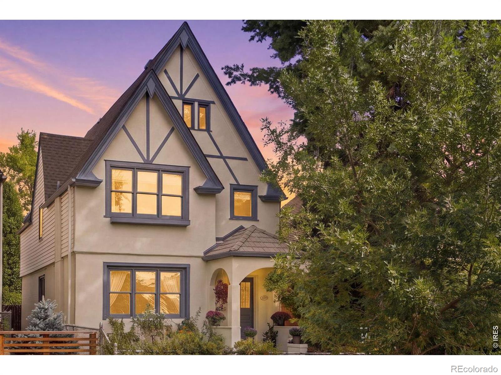  Denver Home | MLS #: 45678910705413141 W Denver Place, Denver Beds: 3 Baths: 3 Price: $1,000,000