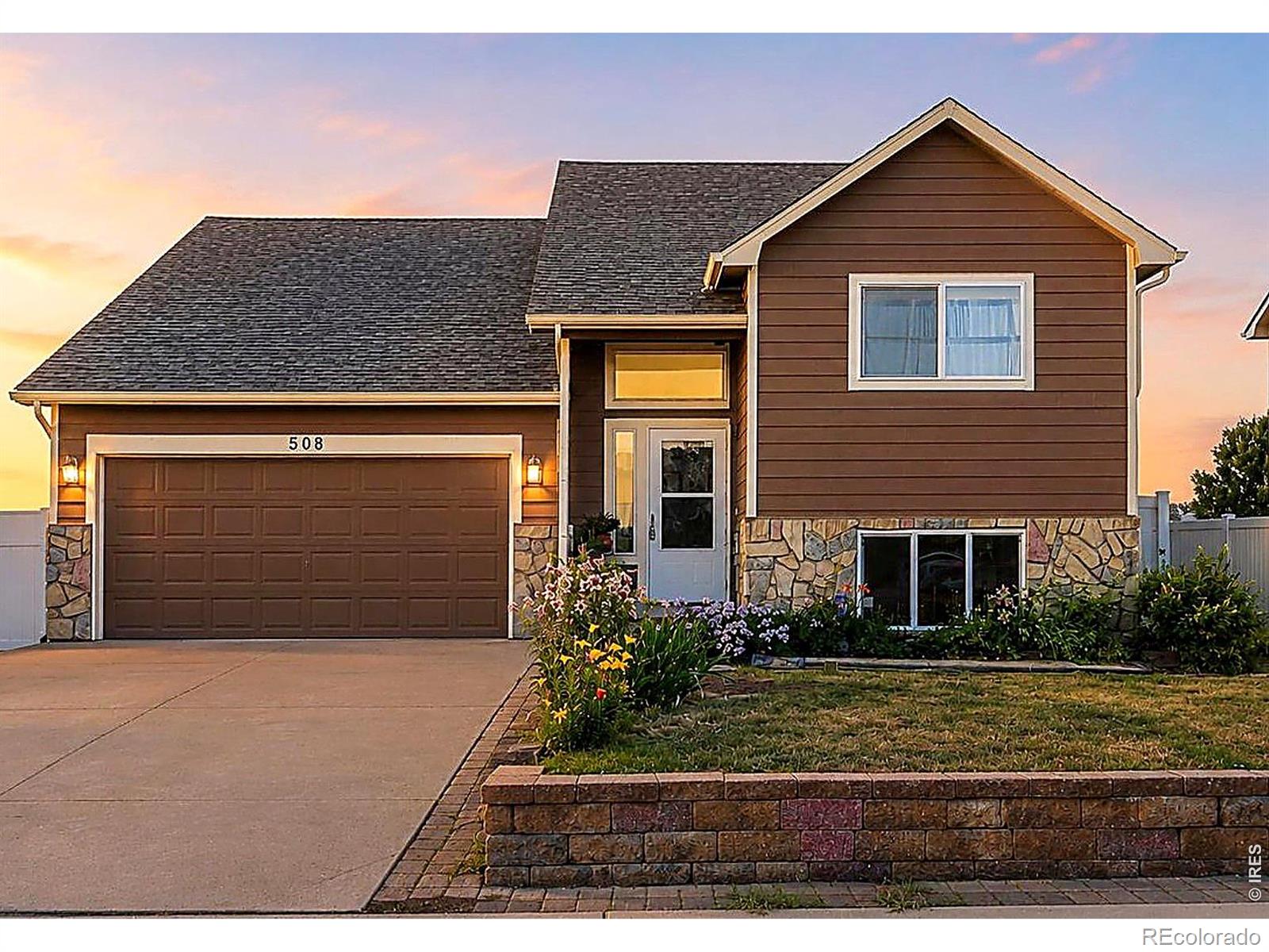Riverview Farm Greeley Home | MLS #: 4567891070572508 E 29th Street Drive, Greeley Beds: 2 Baths: 2 Price: $379,900