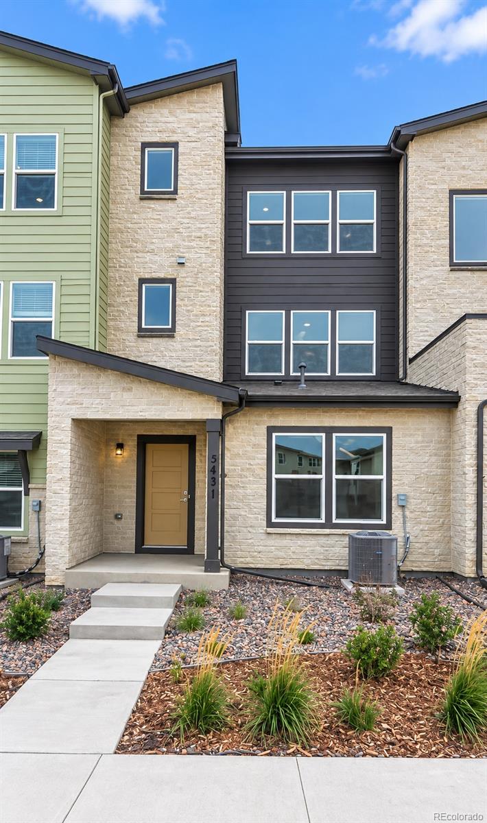 Windler Aurora Home | MLS #: 37289435361 N Eaton Park Way, Aurora Beds: 3 Baths: 4 Price: $405,000