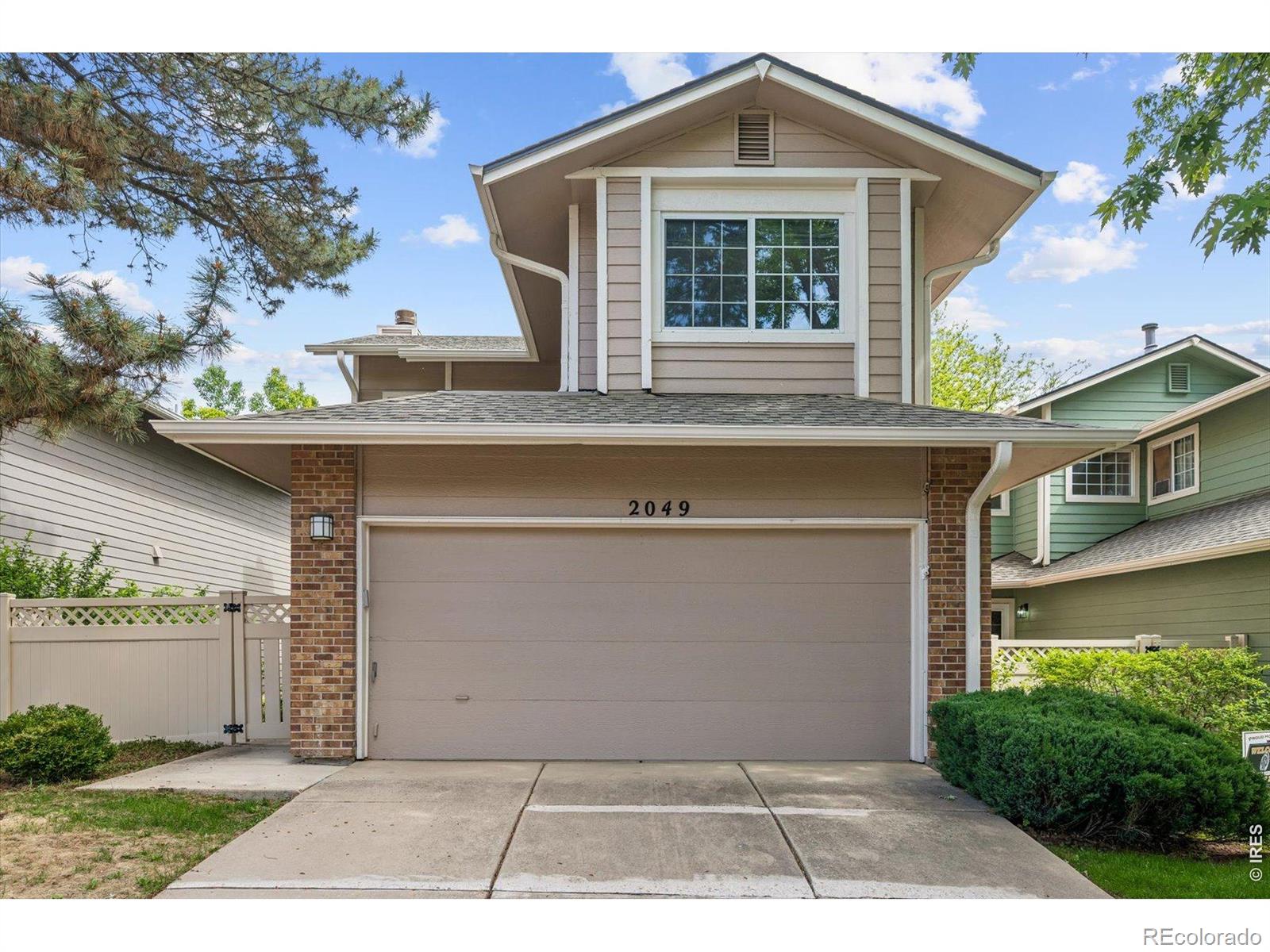 Four Lakes Centennial Home | MLS #: 45678910706412049 E Phillips Lane, Centennial Beds: 3 Baths: 2 Price: $449,900
