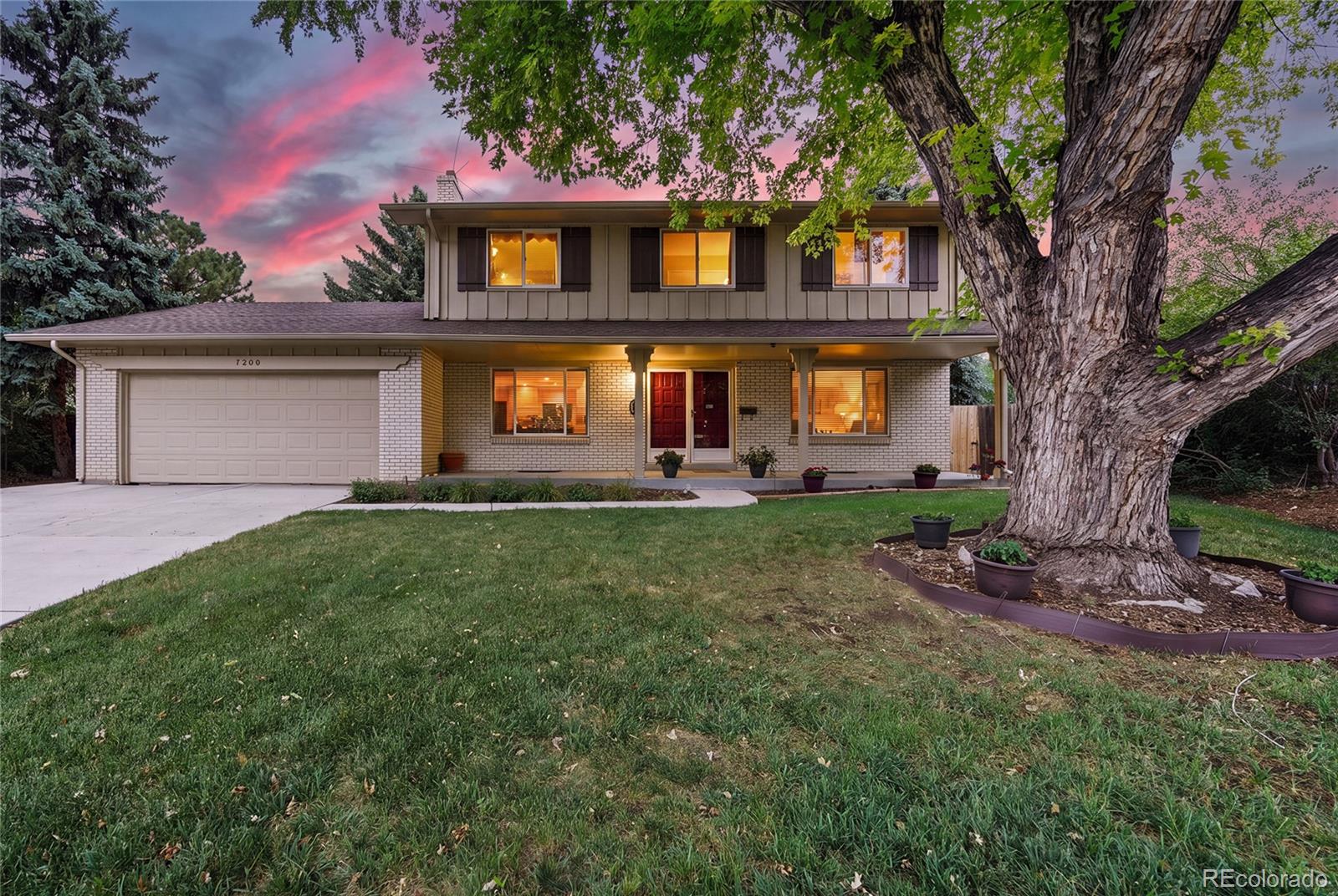 Walnut Hills Centennial Home | MLS #: 84425587300 S Syracuse Court, Centennial Beds: 4 Baths: 3 Price: $775,000