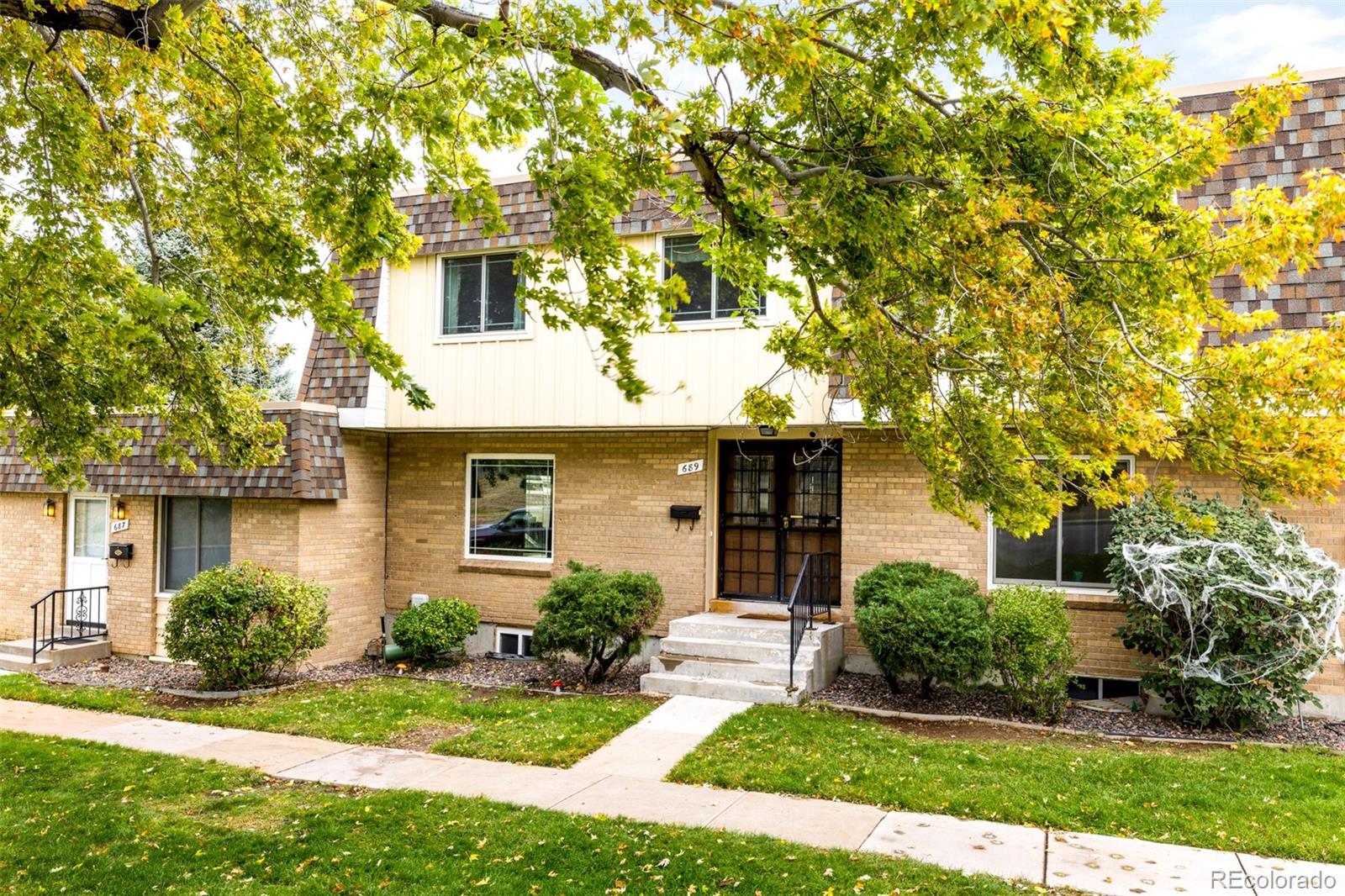 689 S Zinnia Court, lakewood&nbsp; House Search MLS Picture