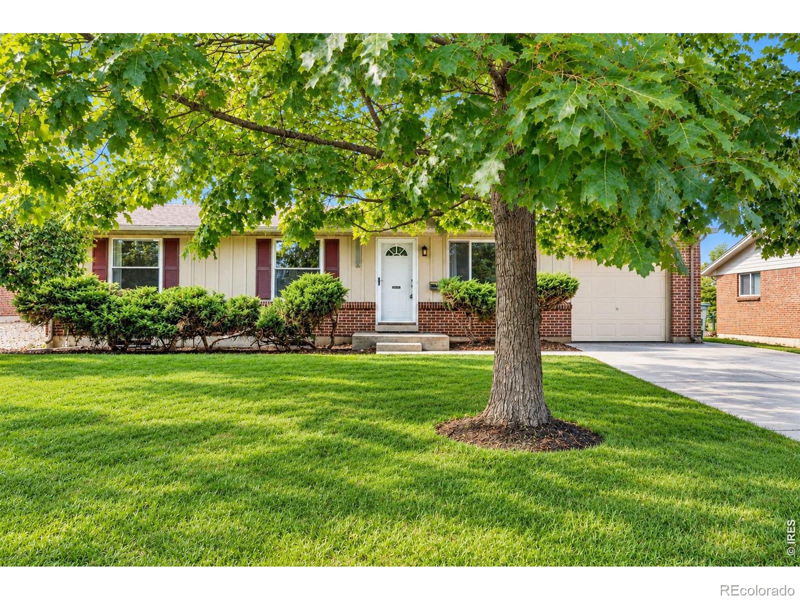 Lynwood Denver Home | MLS #: 45678910707041431 S Magnolia Way, Denver Beds: 5 Baths: 3 Price: $574,900
