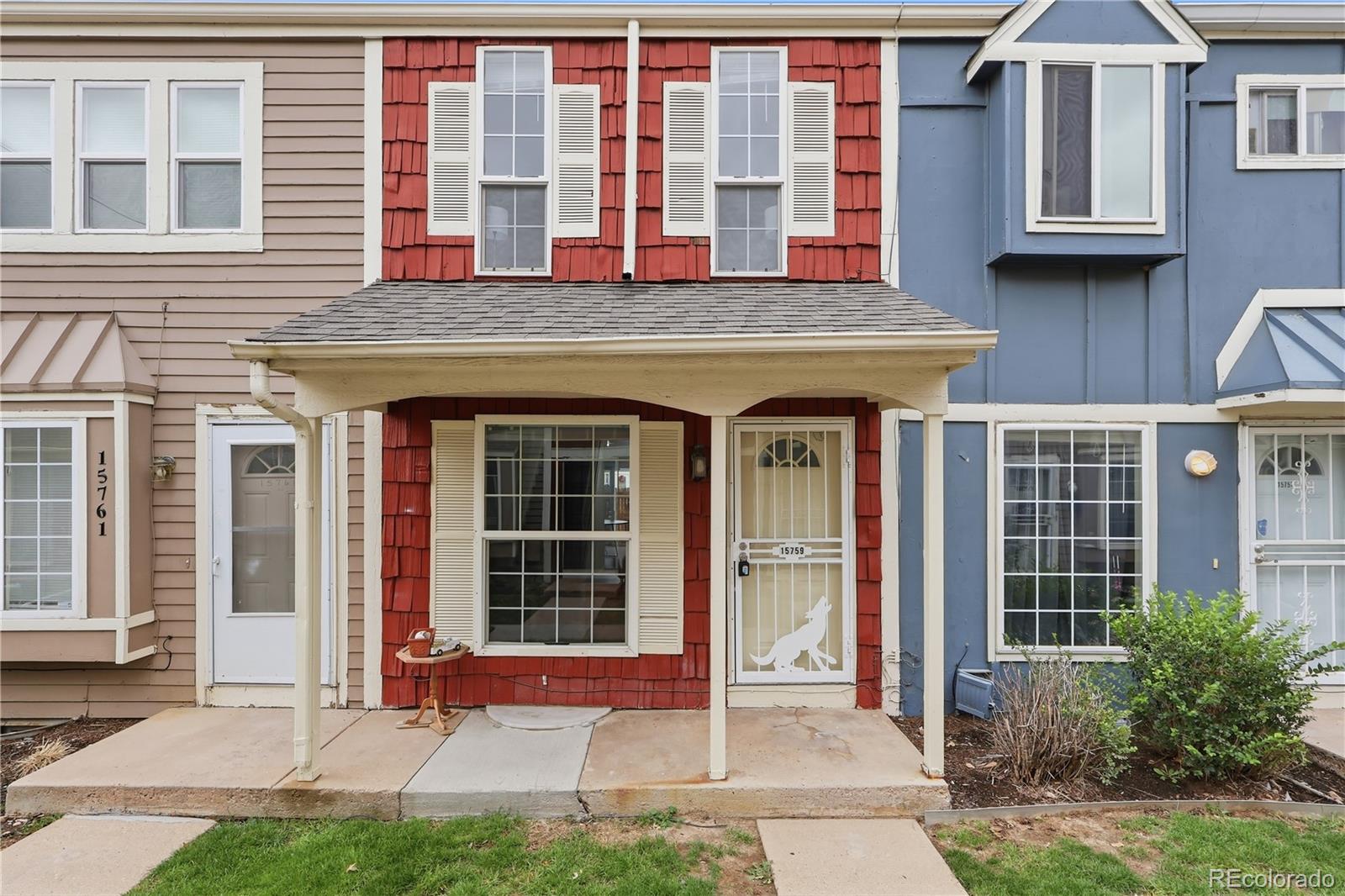Berkshire Place Aurora Condo / Townhome | MLS #: 343980015759 E 13th Place , Aurora Beds: 3 Baths: 3 Price: $240,000