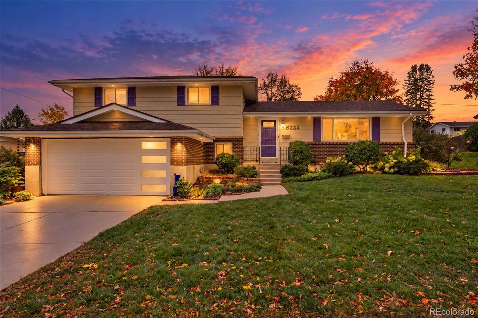  Centennial Home | MLS #: 60052306224 S Jackson Street, Centennial Beds: 3 Baths: 3 Price: $615,000