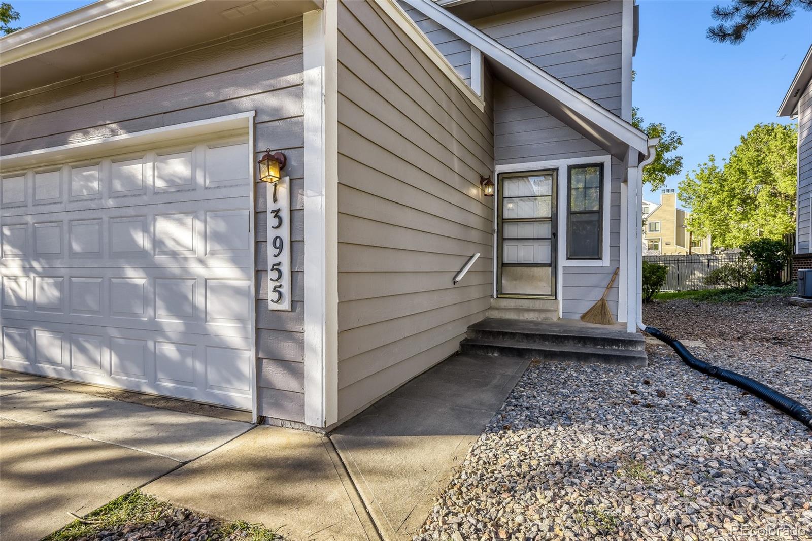 Aurora Home | MLS #: 257803613955 E Oxford Place, Aurora Beds: 3 Baths: 3 Price: $299,000