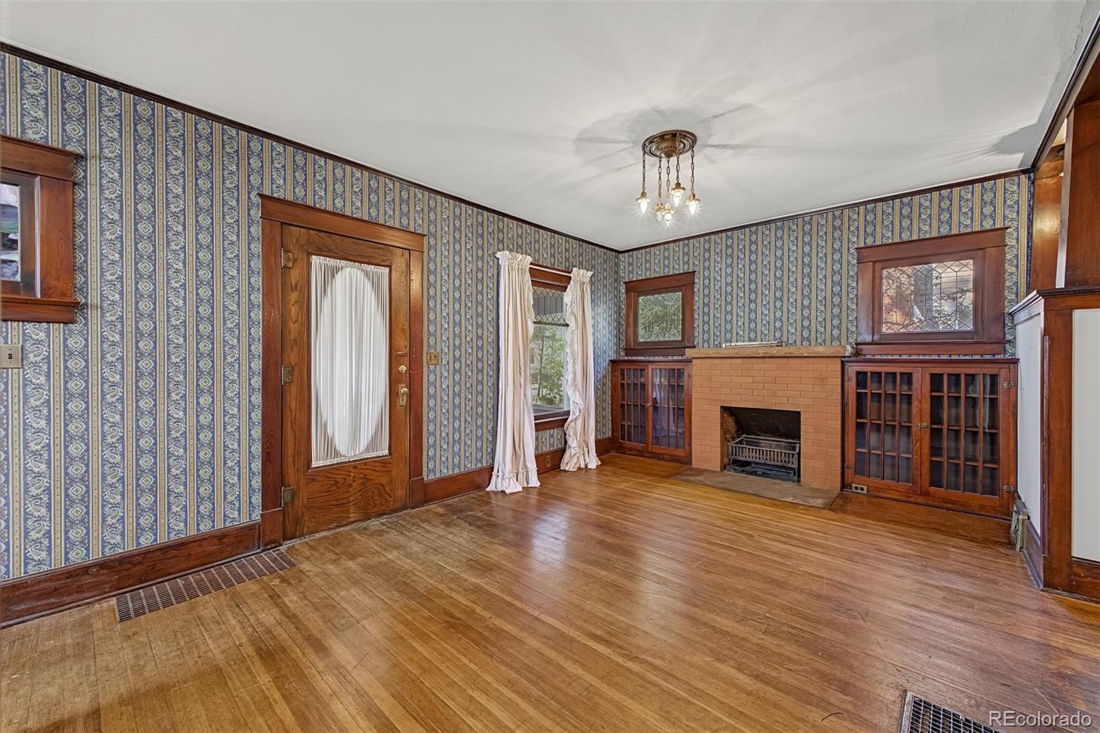 116 E Columbia Street, colorado springs&nbsp; House Search MLS Picture