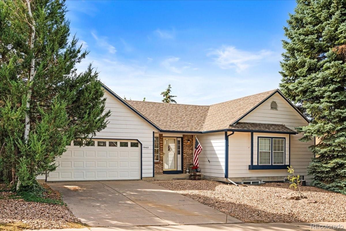 Highpoint Aurora Home | MLS #: 534629119462 E Navarro Drive, Aurora Beds: 4 Baths: 2 Price: $430,000