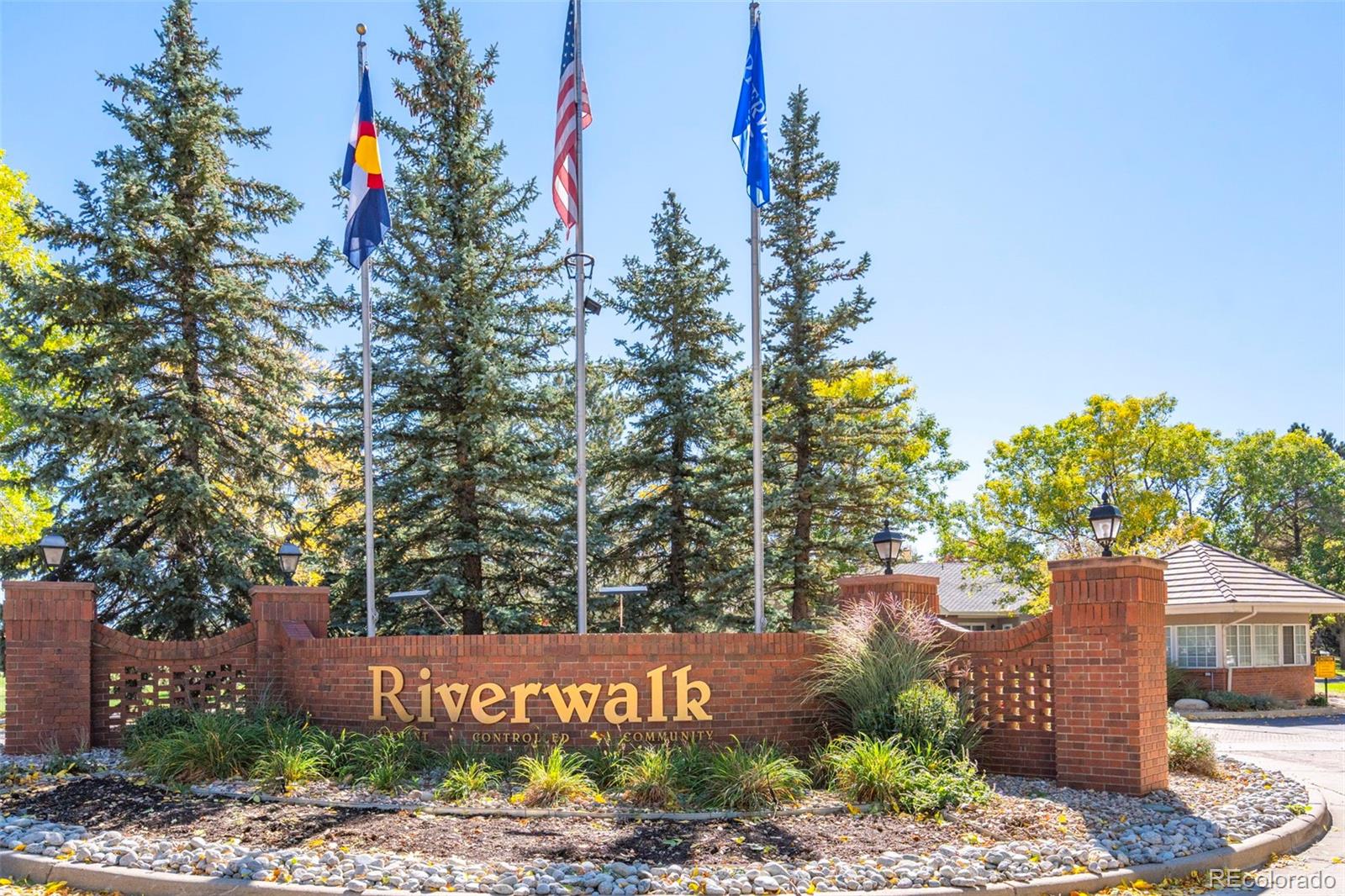 2895 W Riverwalk Circle, littleton&nbsp; House Search MLS Picture