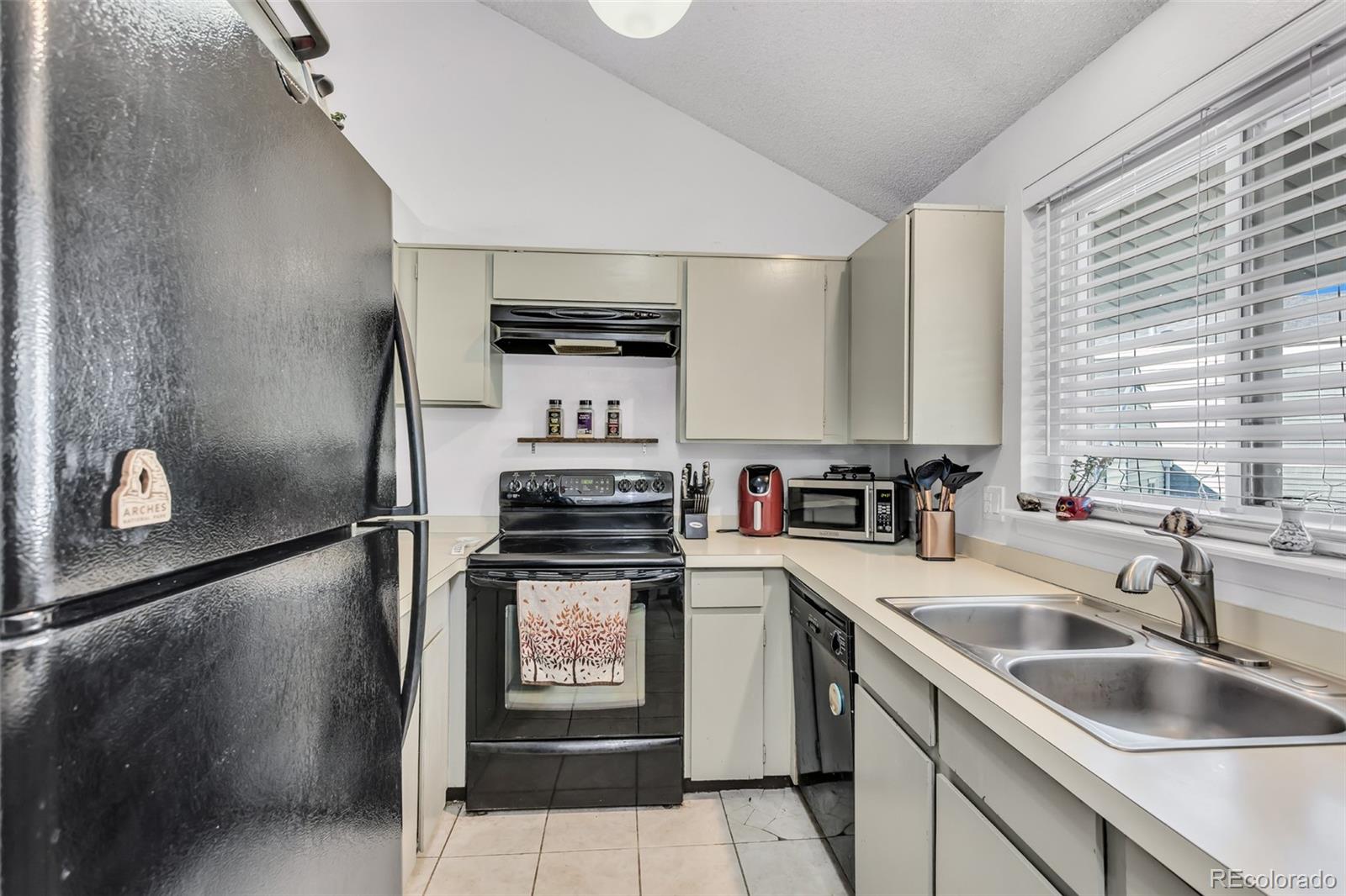 204 S Nome Street, aurora&nbsp; House Search MLS Picture
