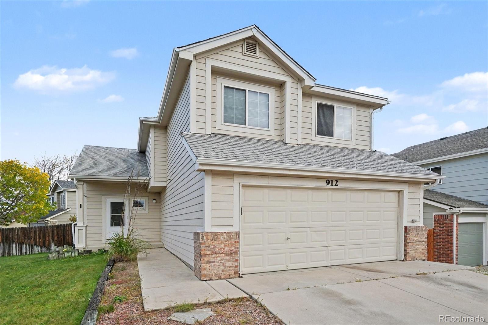  Fountain Home | MLS #: 3233730912  Legend Oak Drive, Fountain Beds: 3 Baths: 3 Price: $395,000