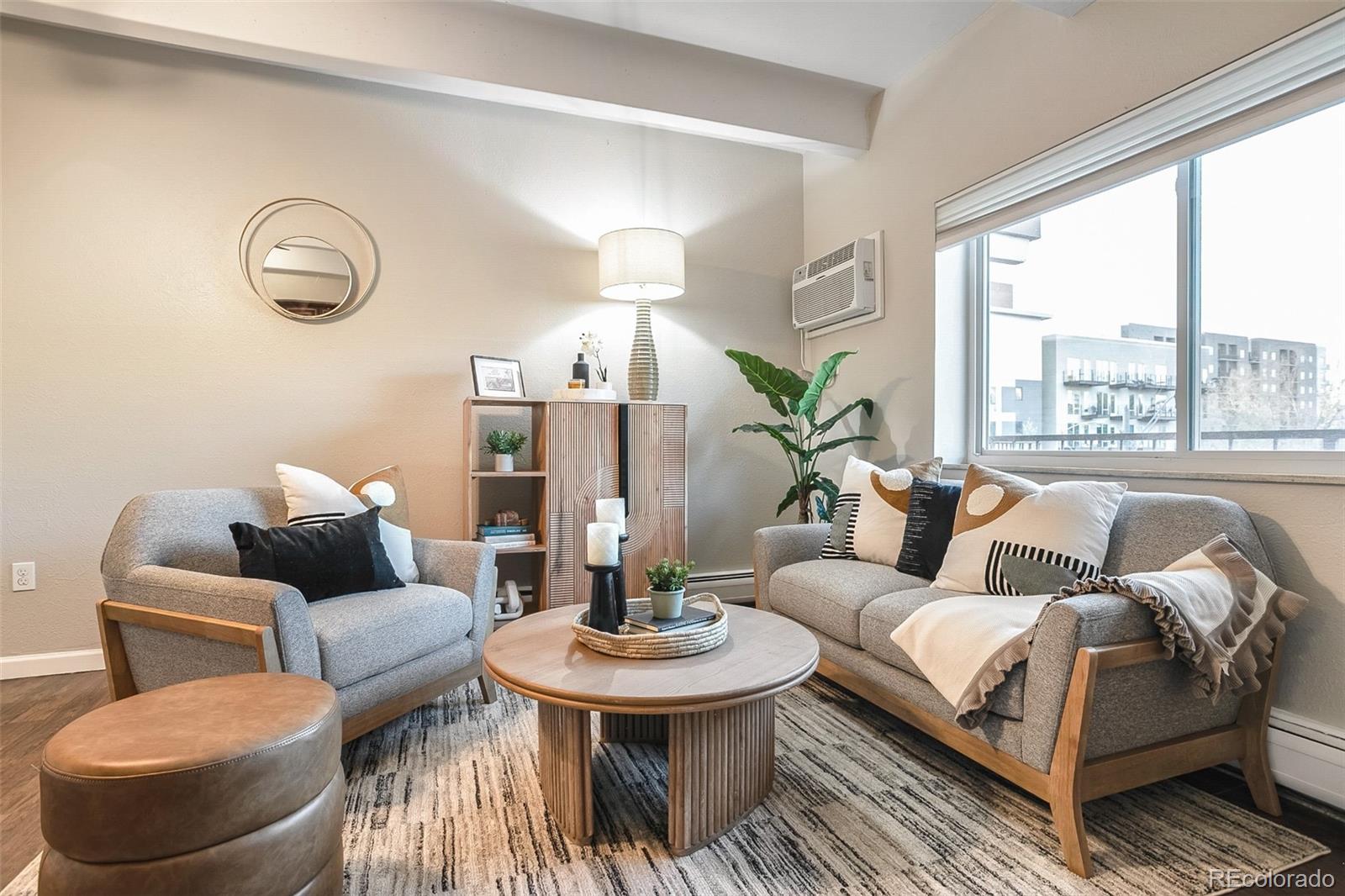 1 Denver Condo / Townhome | MLS #: 7193565590 N Logan Street 308, Denver Beds: 1 Baths: 1 Price: $149,000