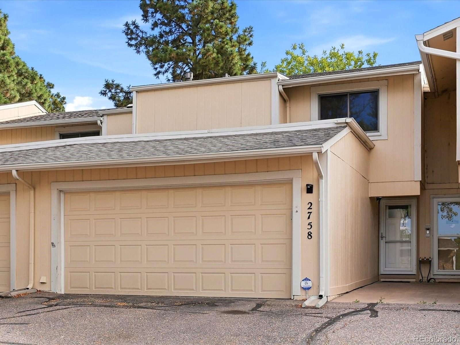  Aurora Home | MLS #: 43416672758 S Kenton Court, Aurora Beds: 3 Baths: 3 Price: $300,000