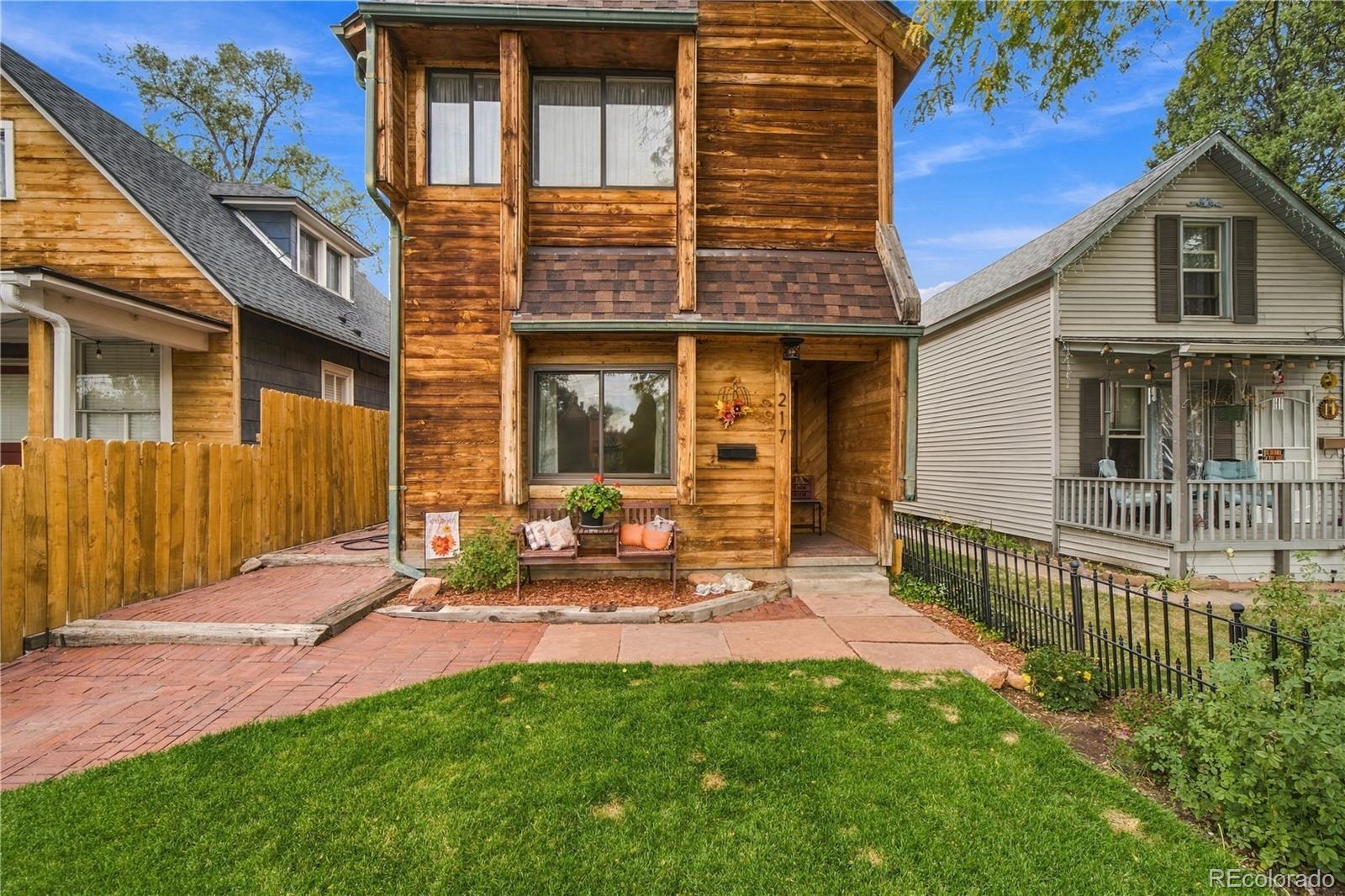  Pueblo Home | MLS #: 6587225217  Jackson Street, Pueblo Beds: 2 Baths: 2 Price: $280,000