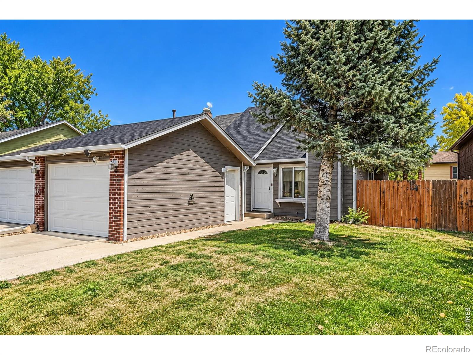  Aurora Home | MLS #: 456789107105619073 E 16th Avenue, Aurora Beds: 3 Baths: 2 Price: $339,000