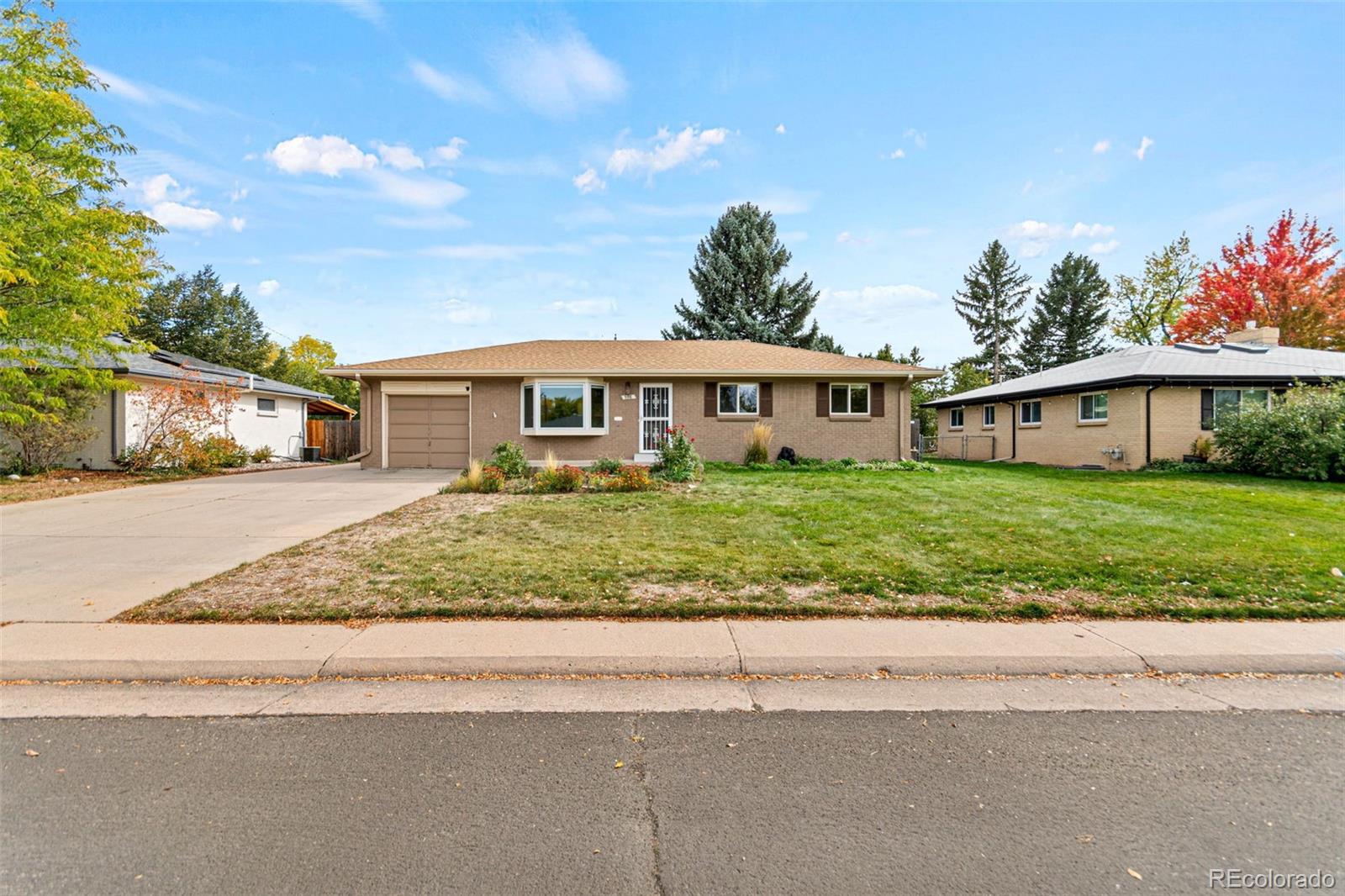 Meadowbrook Valley Littleton Home | MLS #: 2320786598 W Valleyview Avenue, Littleton Beds: 4 Baths: 3 Price: $639,000