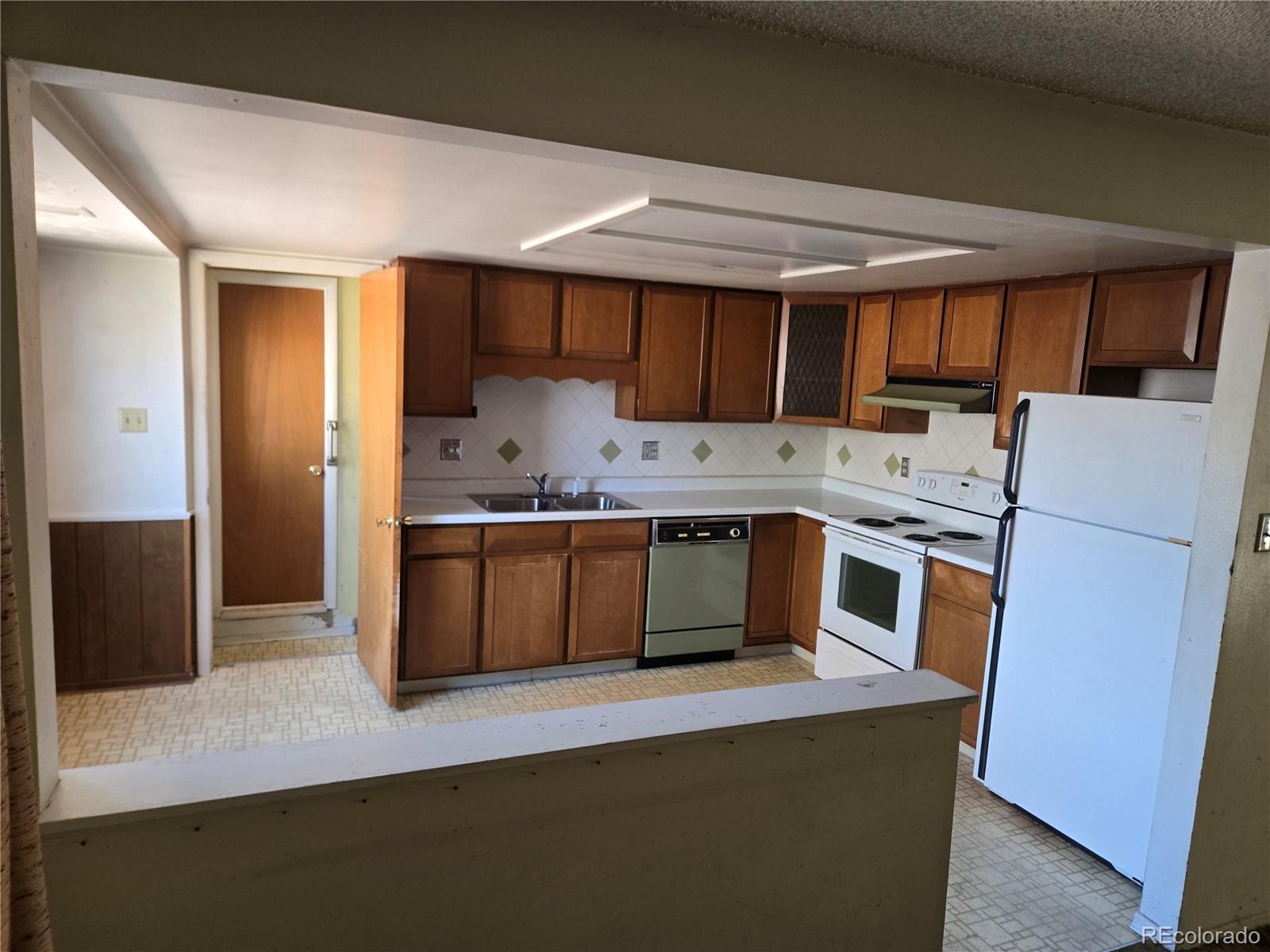 7156  Jay Street, arvada&nbsp; House Search MLS Picture