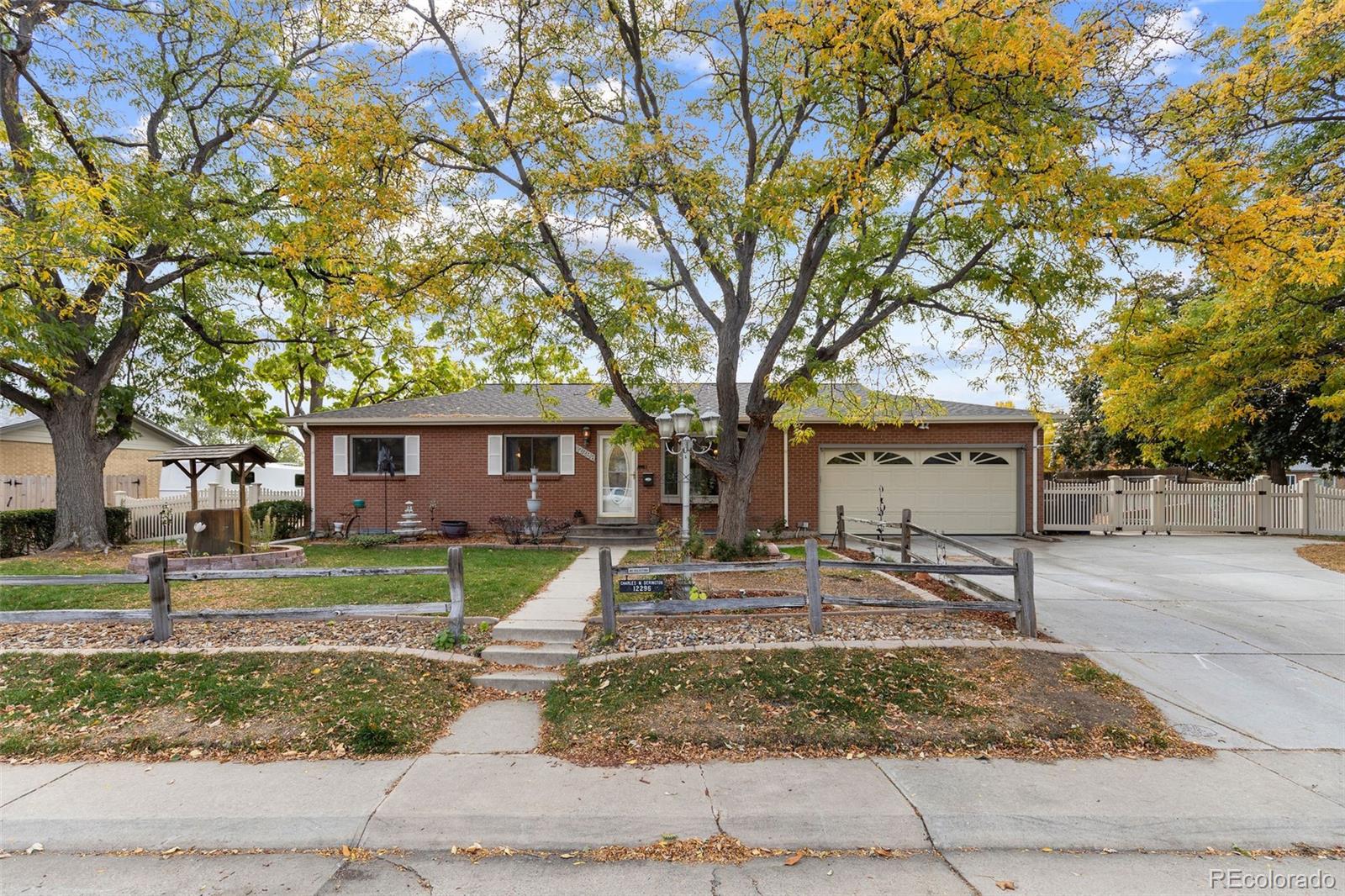  Lakewood Home | MLS #: 574075012296 W Texas Drive, Lakewood Beds: 4 Baths: 3 Price: $650,000