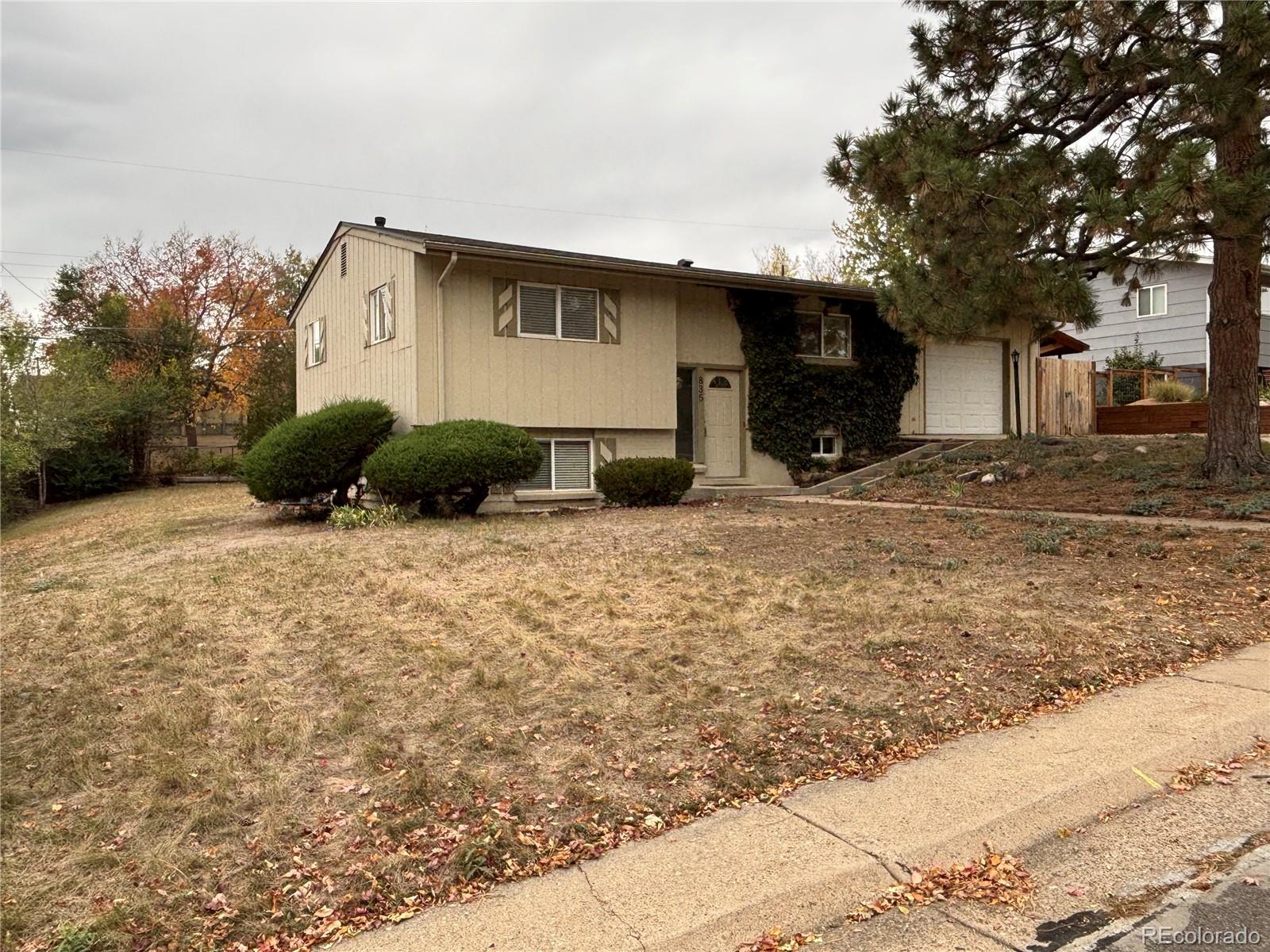  Lakewood Home | MLS #: 8509909835 S Queen Way, Lakewood Beds: 4 Baths: 2 Price: $485,000