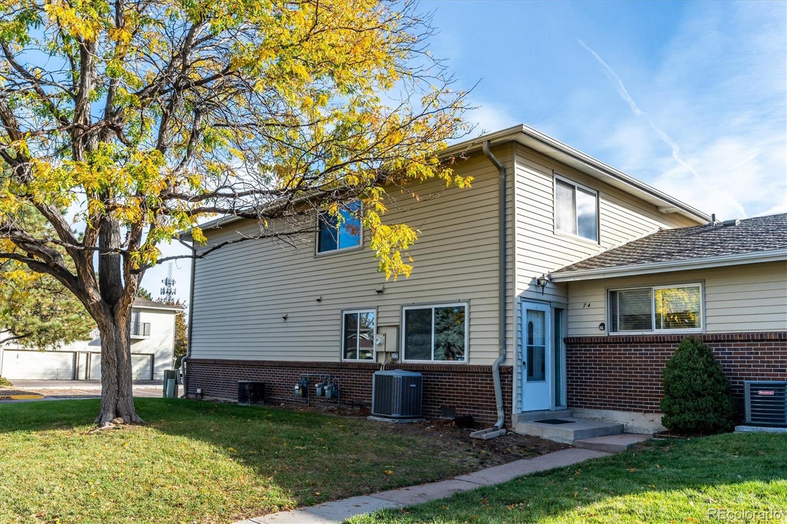  Lakewood Home | MLS #: 41158213354 S Flower Street, Lakewood Beds: 2 Baths: 2 Price: $229,000