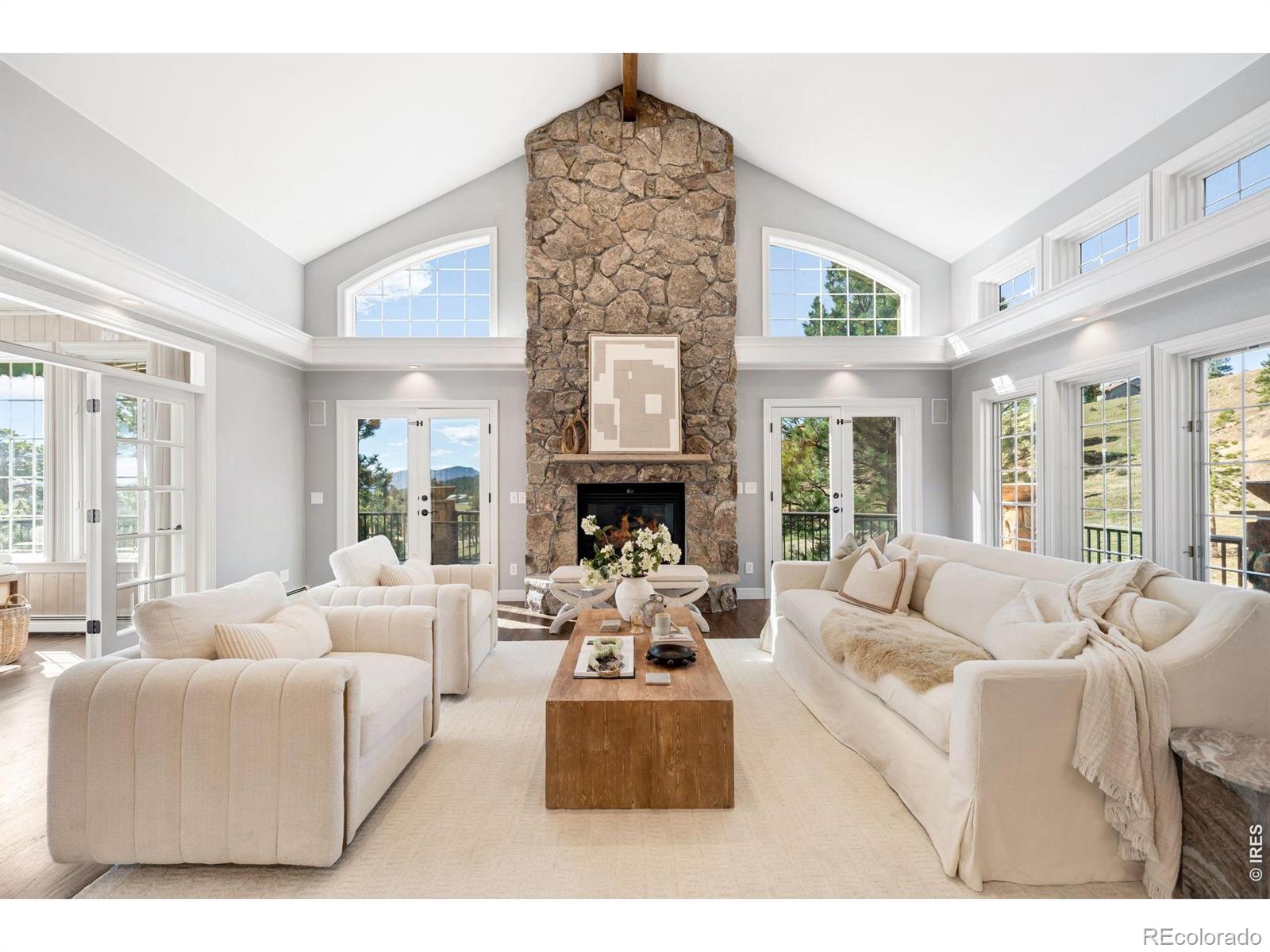 golden&nbsp; House Search Picture