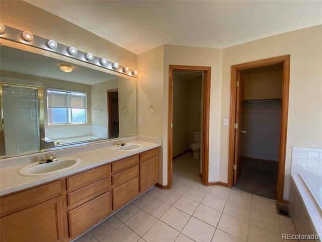 MLS Image #13 for 20420  kelly place,denver, Colorado