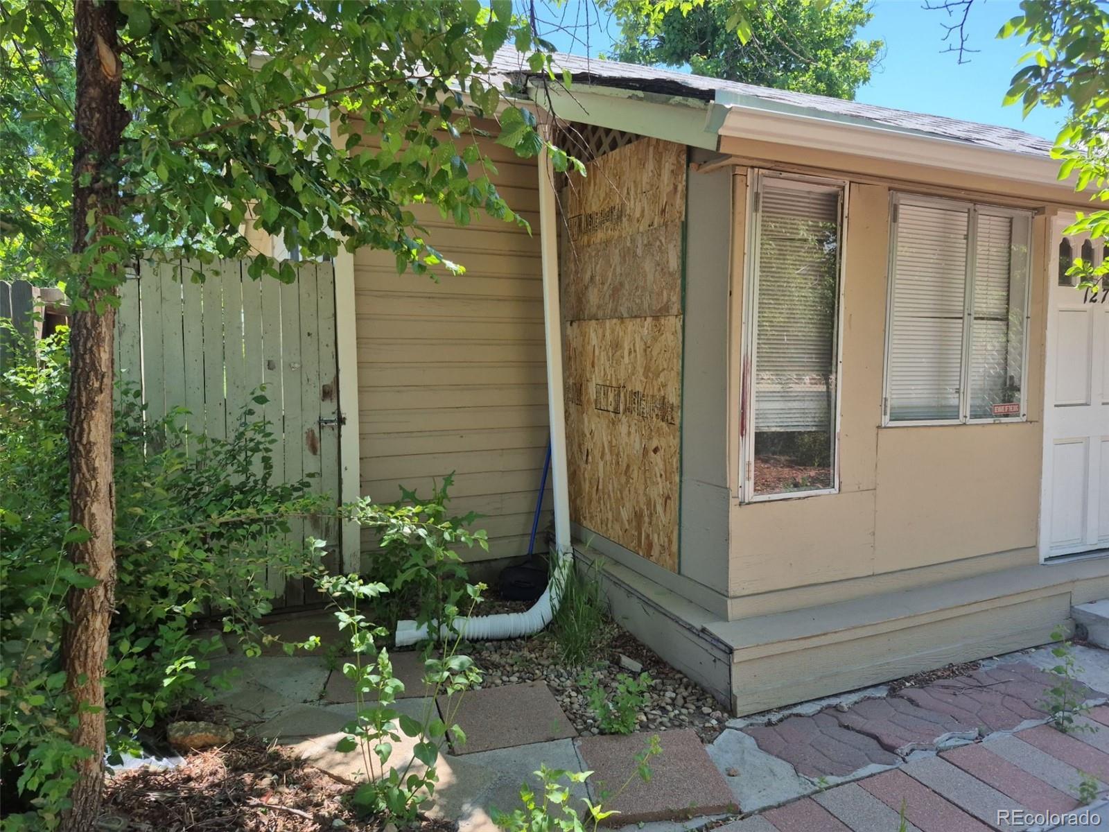 MLS Image #6 for 1272 n ulster street,denver, Colorado