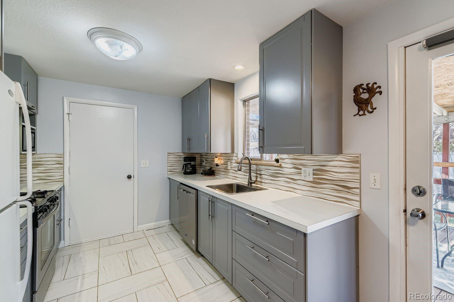 MLS Image #10 for 1551  atwood street,longmont, Colorado