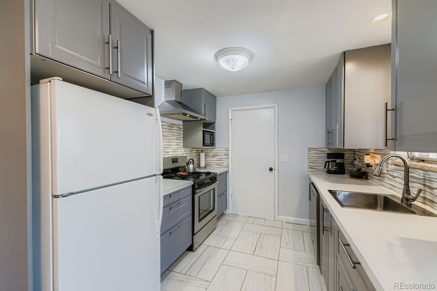 MLS Image #9 for 1551  atwood street,longmont, Colorado