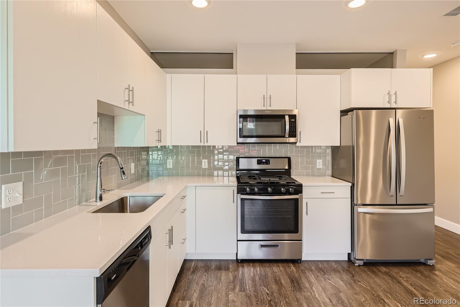 MLS Image #12 for 2374 s university boulevard,denver, Colorado