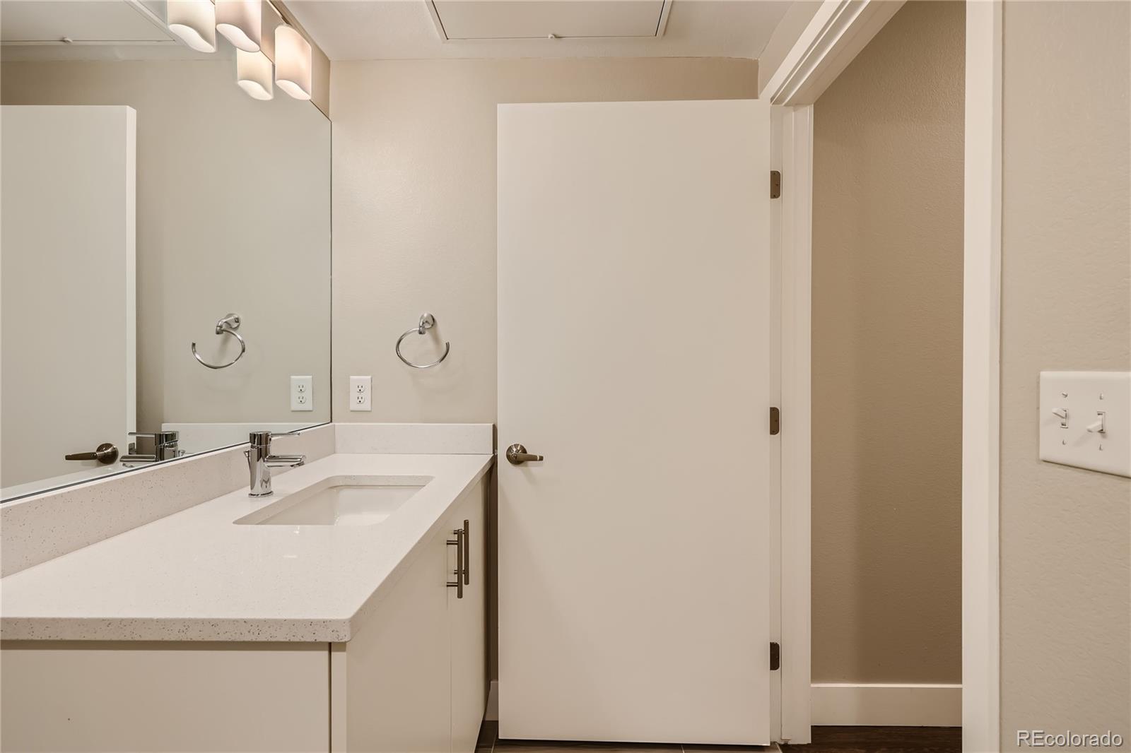 MLS Image #19 for 2374 s university boulevard,denver, Colorado