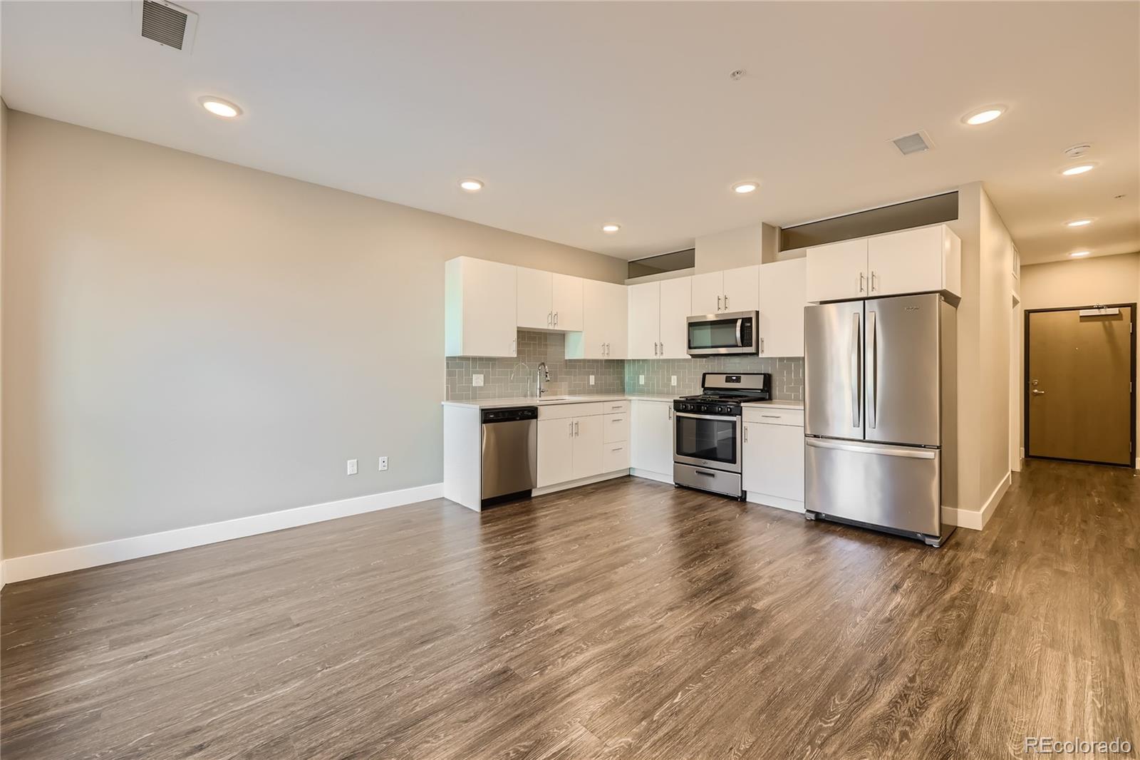 MLS Image #9 for 2374 s university boulevard,denver, Colorado