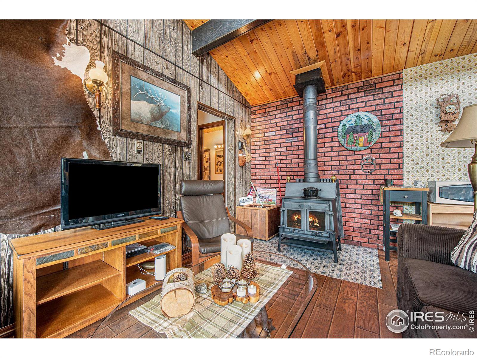 MLS Image #3 for 262  elkridge drive,glen haven, Colorado