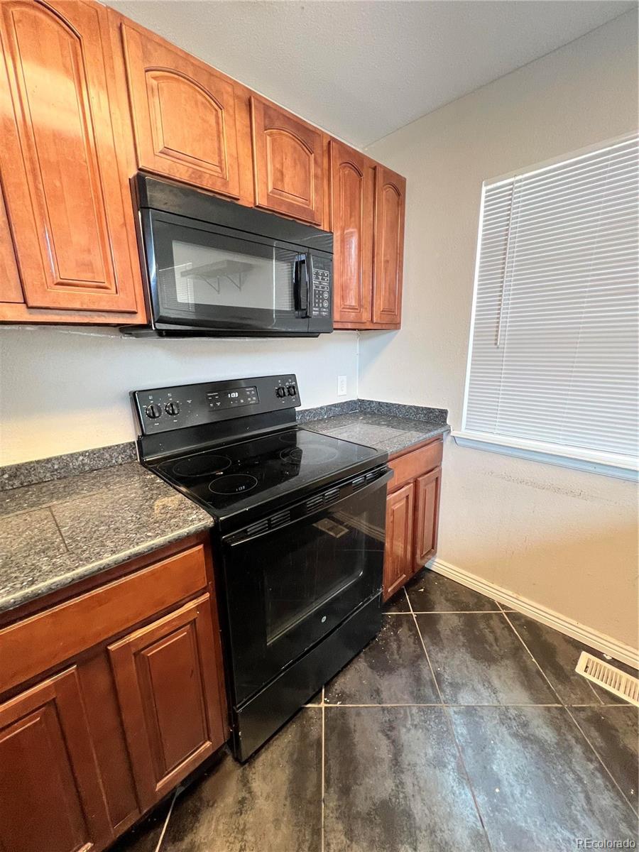 MLS Image #13 for 11449 e 1st avenue,aurora, Colorado