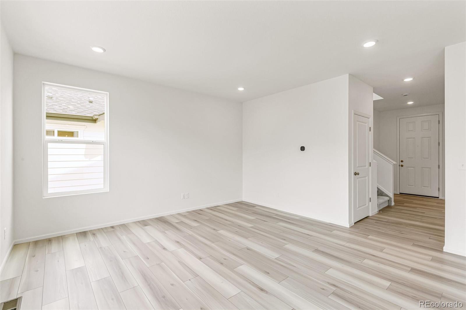 MLS Image #6 for 13332 e 110th way,commerce city, Colorado