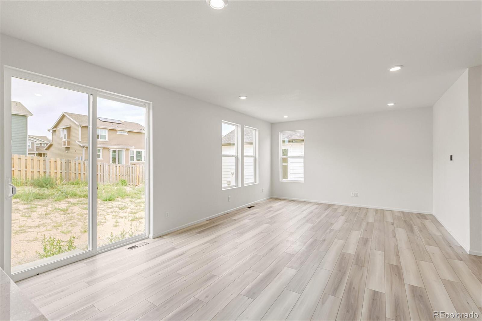 MLS Image #9 for 13332 e 110th way,commerce city, Colorado