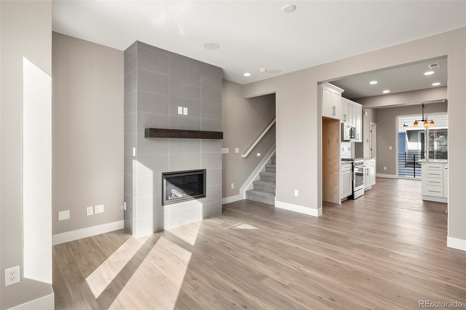 MLS Image #11 for 888 s valentia street,denver, Colorado