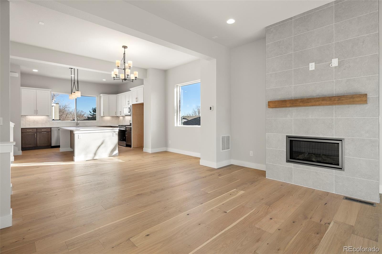 MLS Image #10 for 888 s valentia street,denver, Colorado