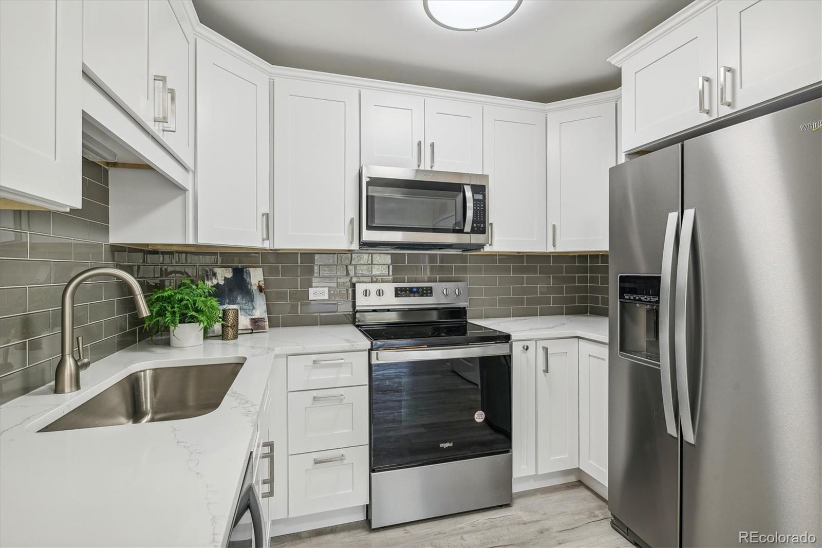 MLS Image #3 for 710 s alton way,denver, Colorado