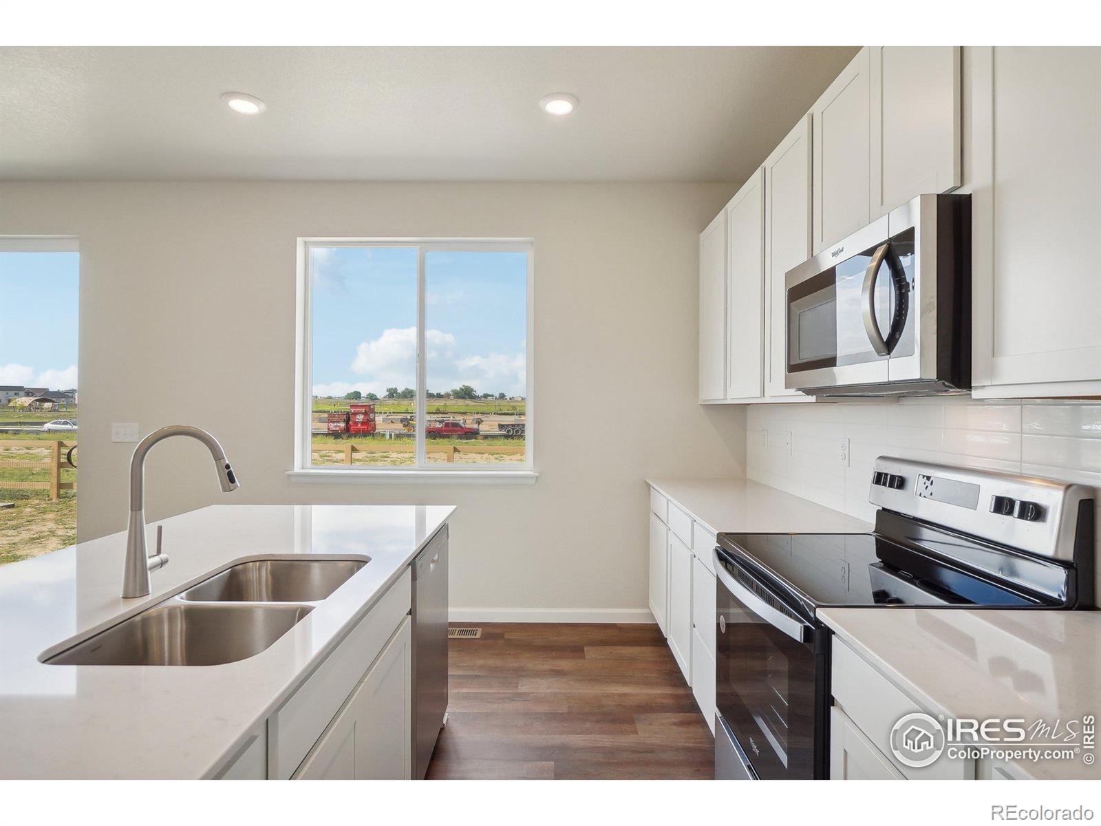 MLS Image #10 for 824  hummocky way,windsor, Colorado