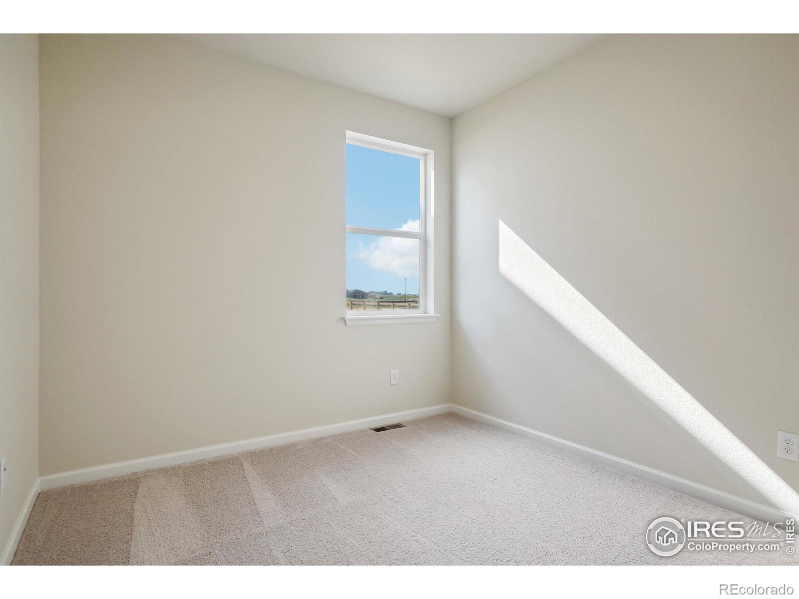 MLS Image #15 for 824  hummocky way,windsor, Colorado