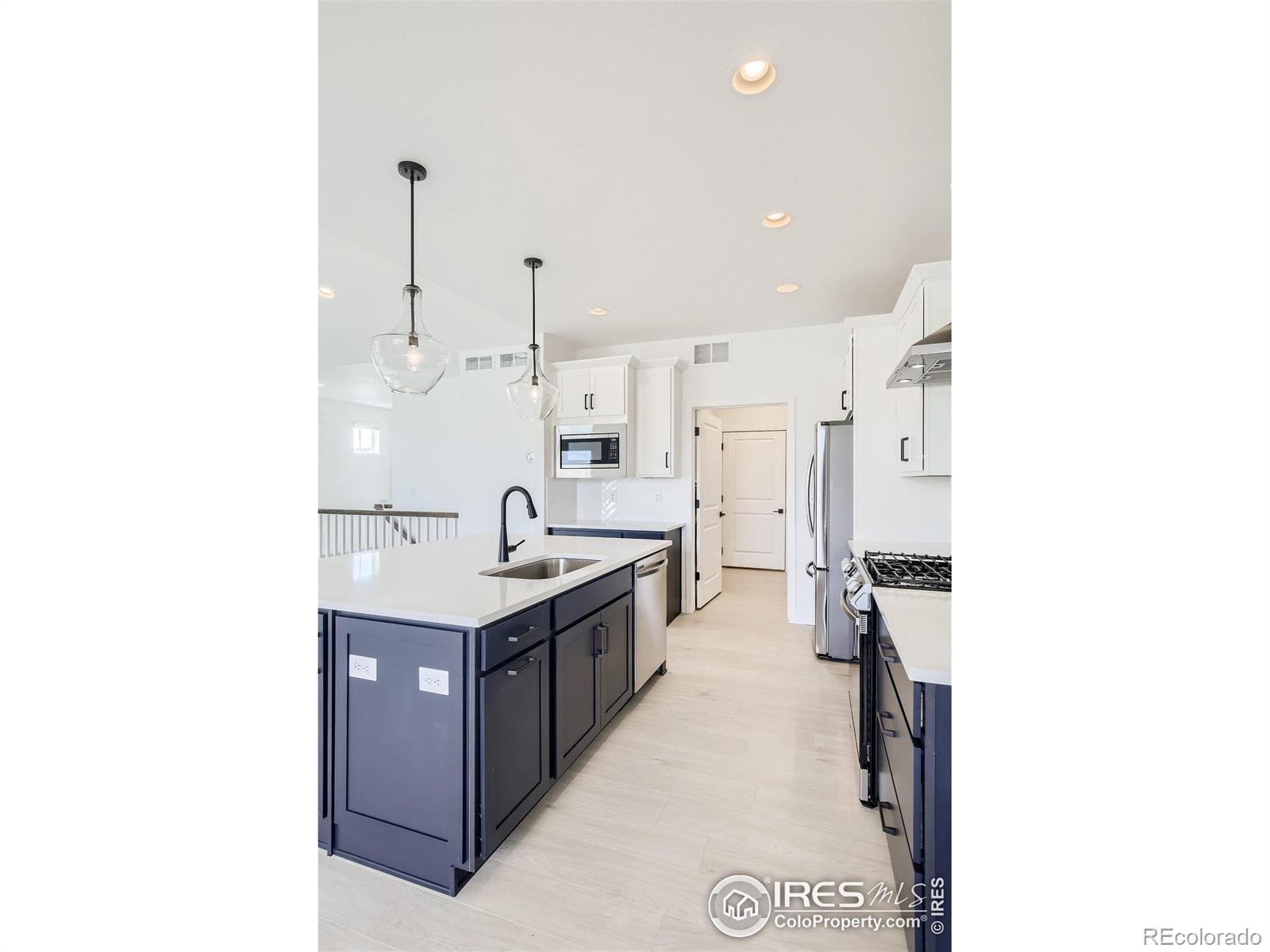 MLS Image #5 for 467  red jewel drive,windsor, Colorado
