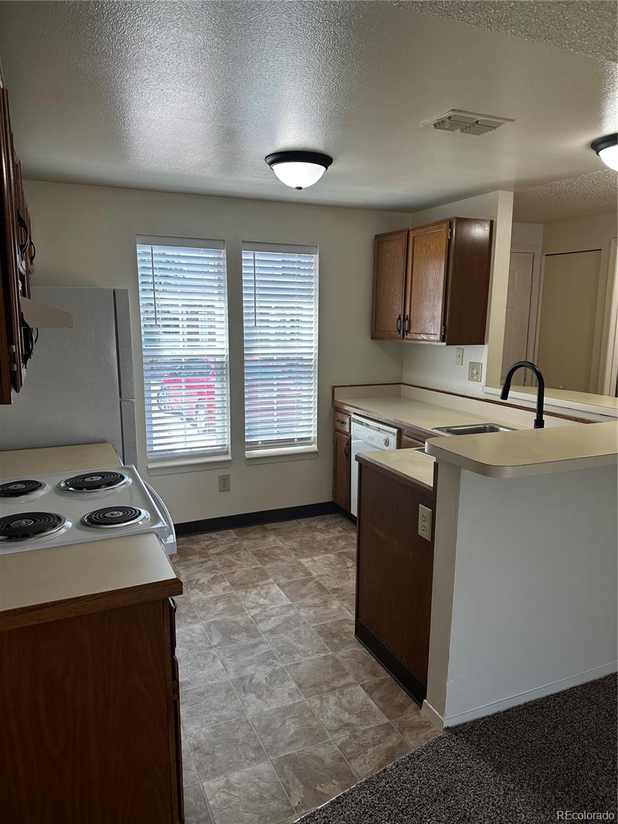 MLS Image #4 for 1505 s ouray circle b,aurora, Colorado