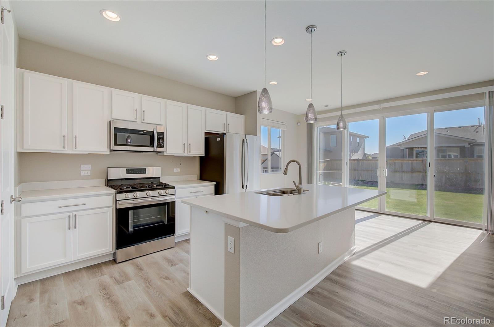 MLS Image #11 for 206 s kewaunee way,aurora, Colorado