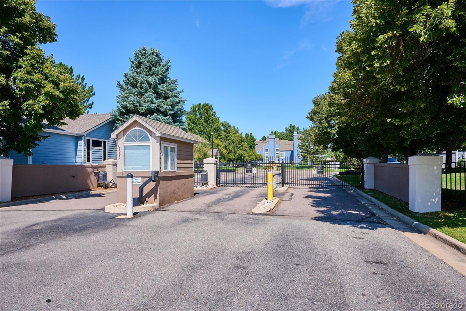 MLS Image #25 for 10748 w dumbarton circle,littleton, Colorado