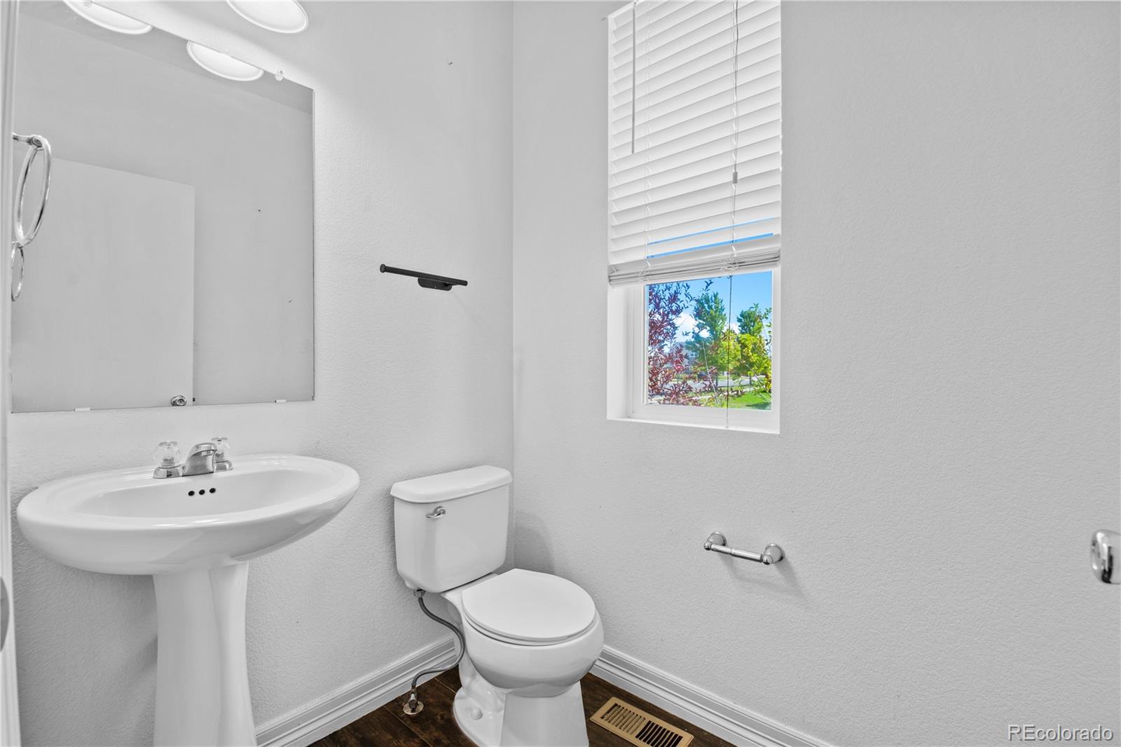 MLS Image #26 for 6607 s kewaunee way,aurora, Colorado