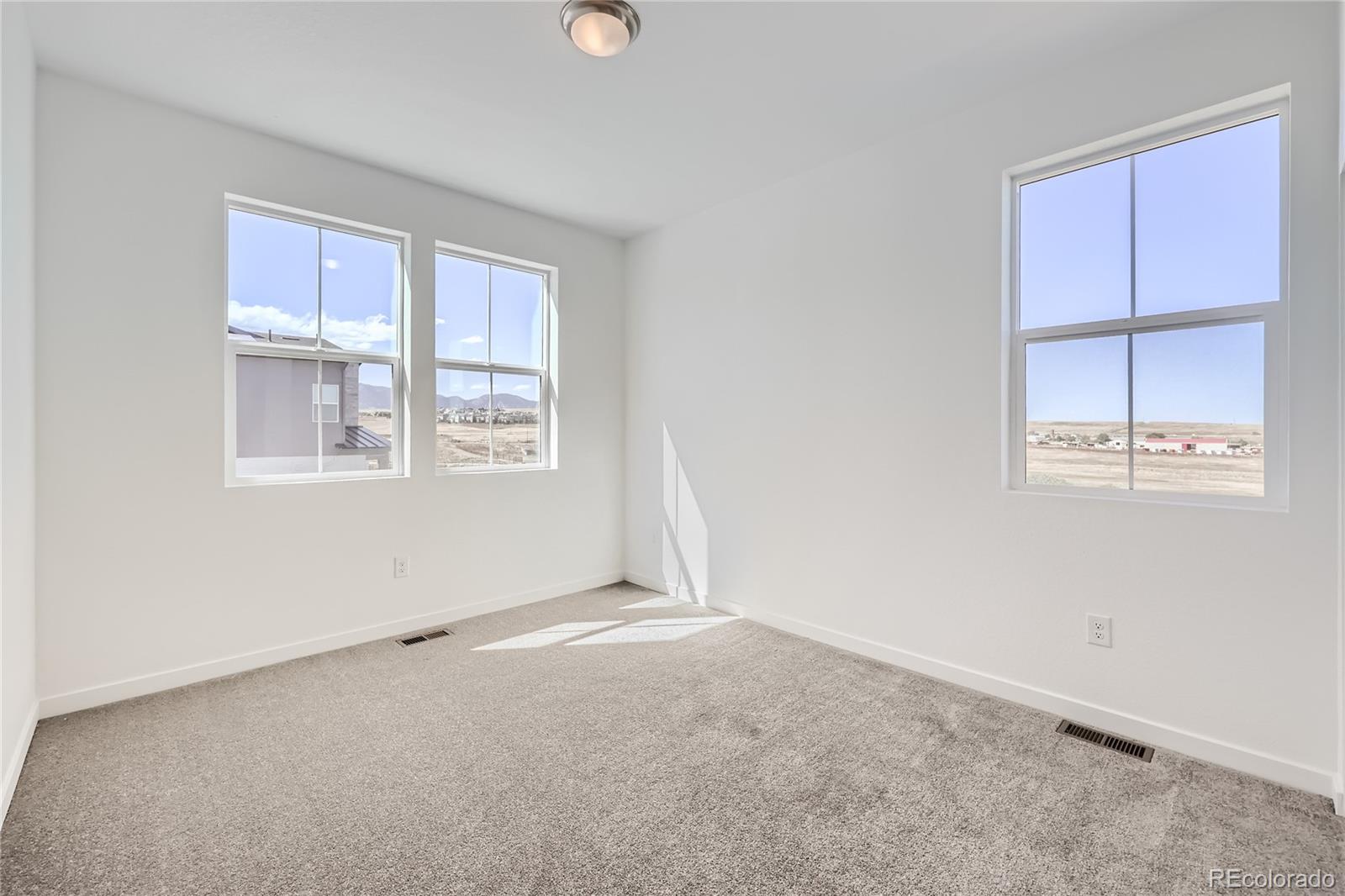 MLS Image #4 for 9152  gladiola way,arvada, Colorado