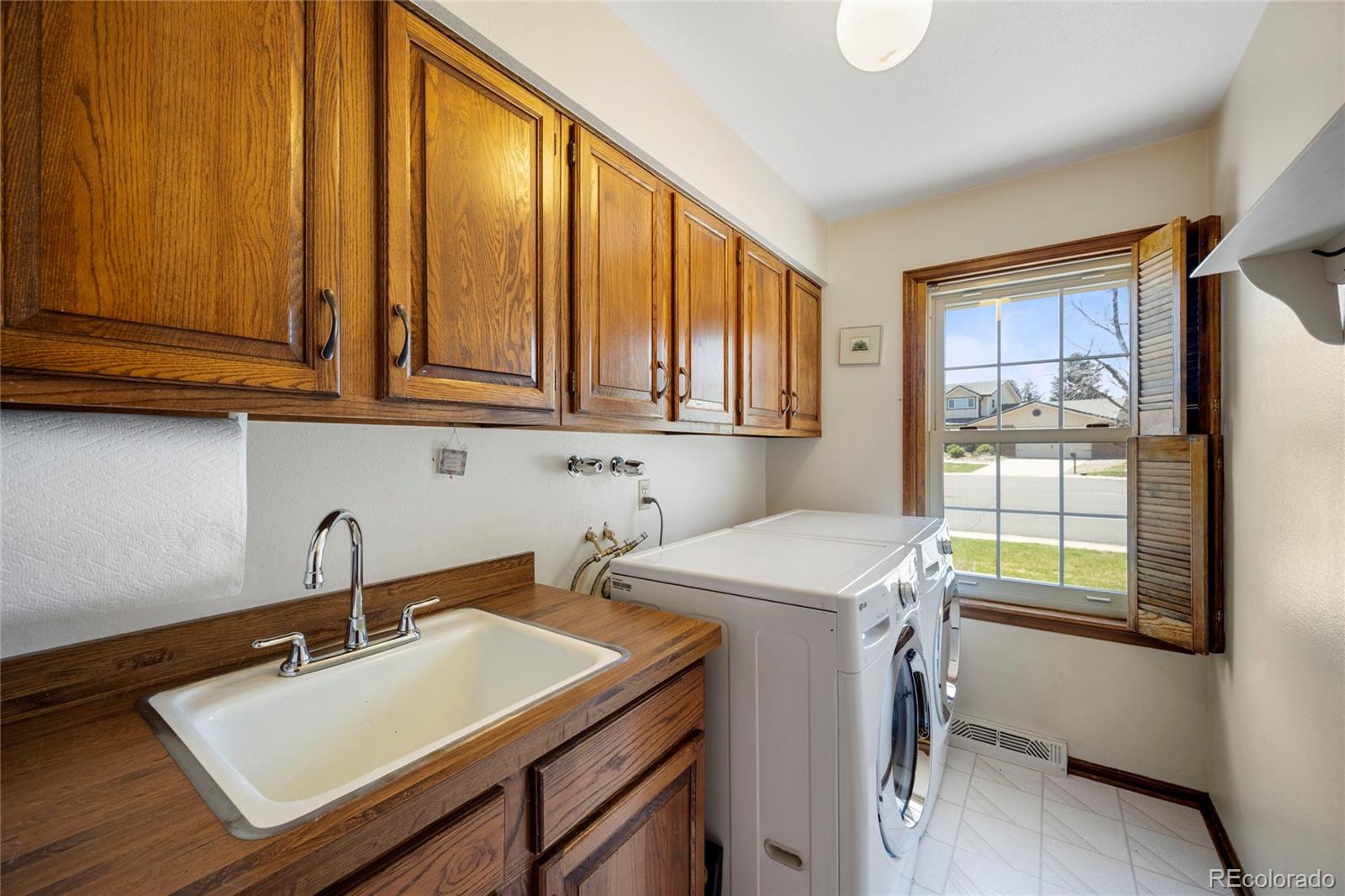 MLS Image #18 for 11375 e berry drive,englewood, Colorado