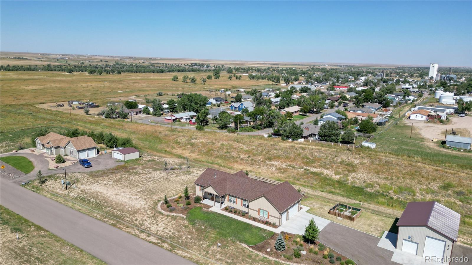 MLS Image #38 for 153 w 6th place,byers, Colorado